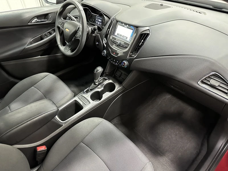 2018 Chevrolet Cruze - Image 18 of 21