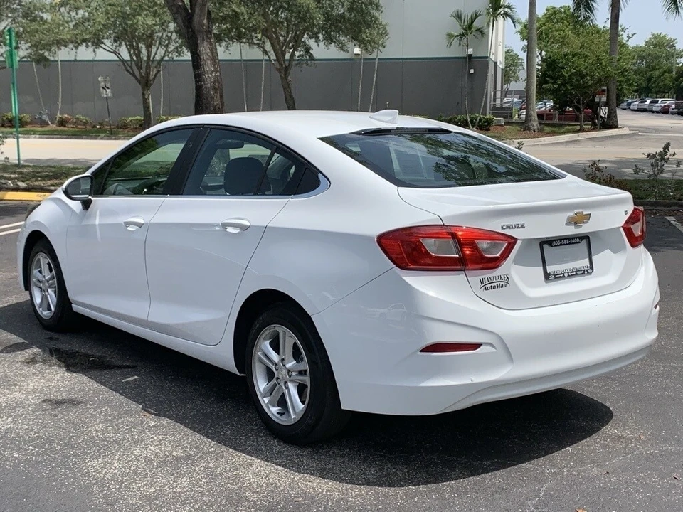 2018 Chevrolet Cruze - Image 4 of 12