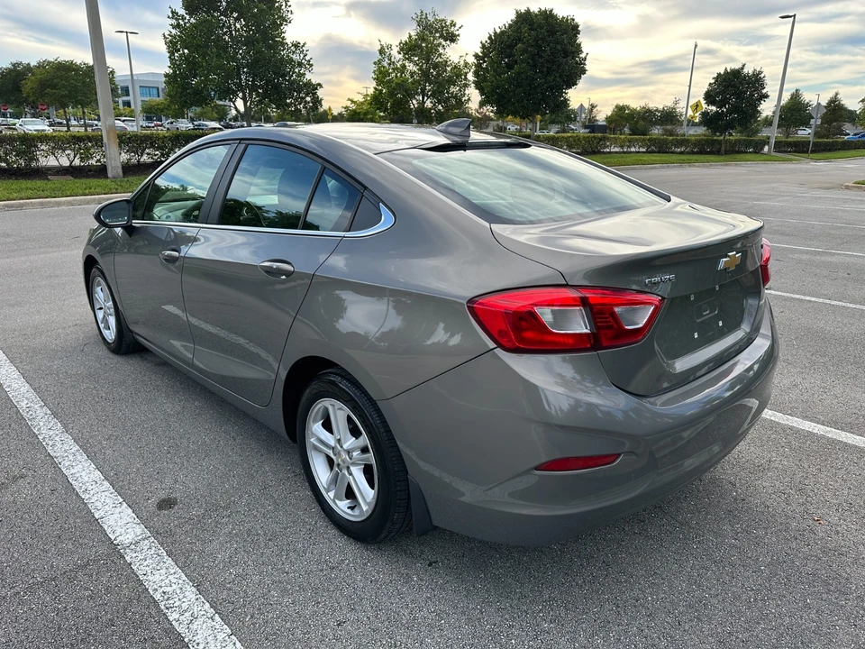 2018 Chevrolet Cruze - Image 6 of 21