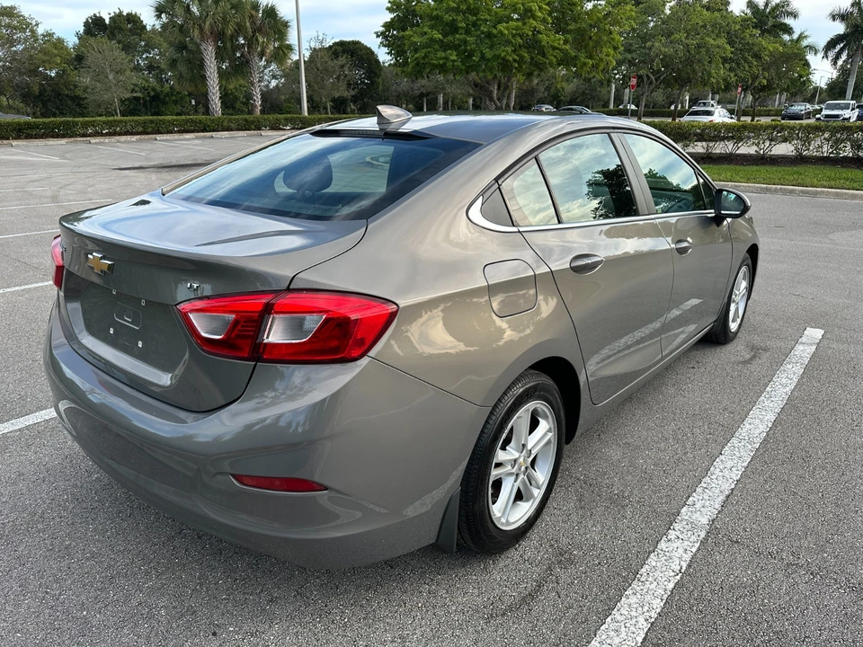 2018 Chevrolet Cruze - Image 8 of 21