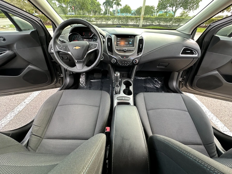 2018 Chevrolet Cruze - Image 20 of 21