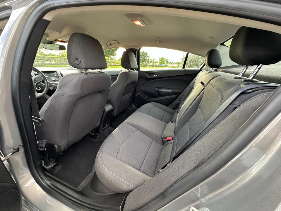 2018 Chevrolet Cruze - Image 15 of 21