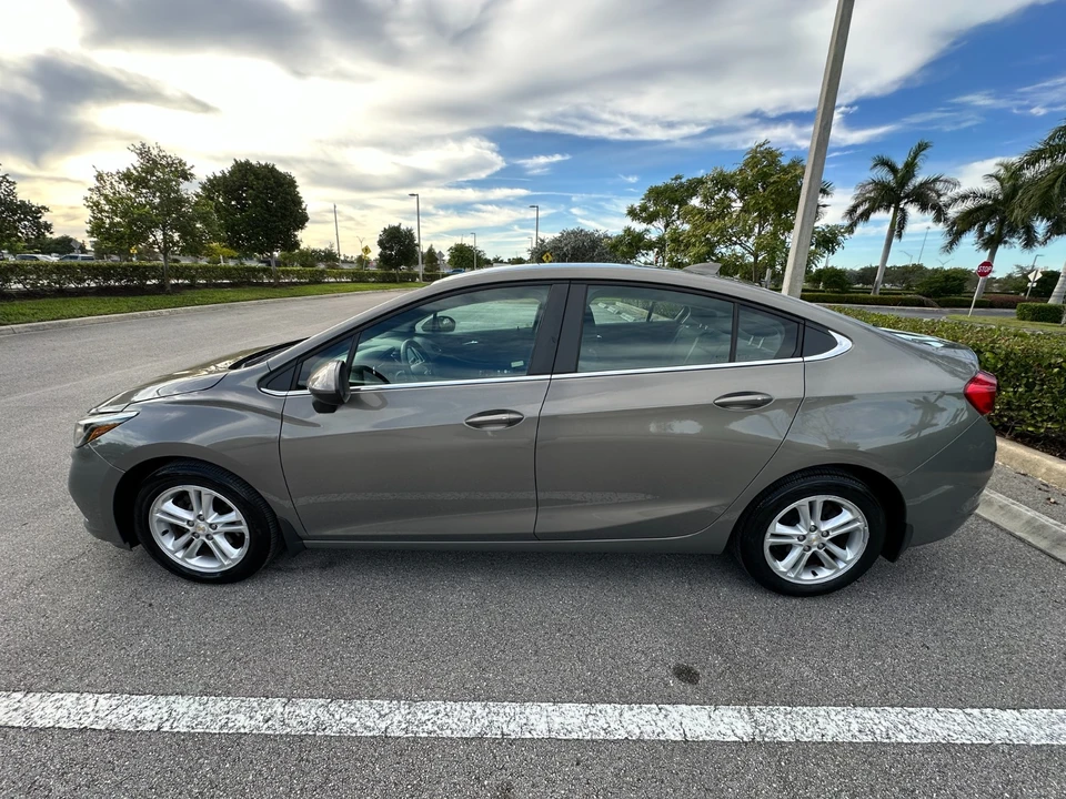 2018 Chevrolet Cruze - Image 4 of 21