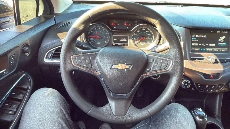2018 Chevrolet Cruze - Image 10 of 12