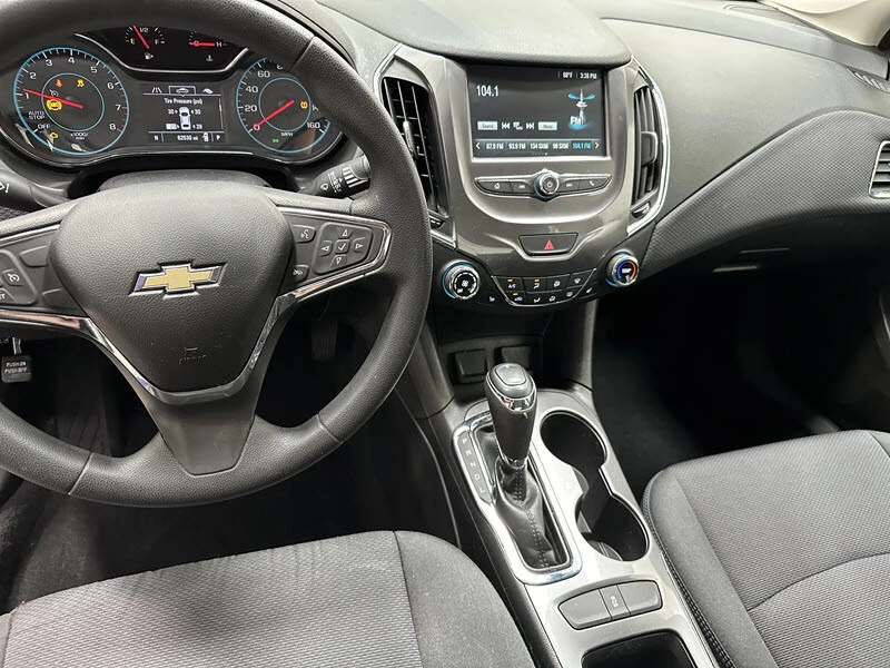 2018 Chevrolet Cruze - Image 10 of 21