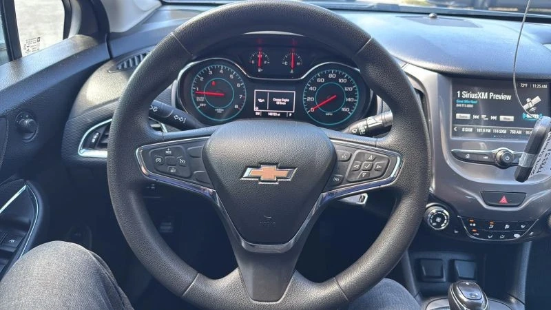2018 Chevrolet Cruze - Image 10 of 12
