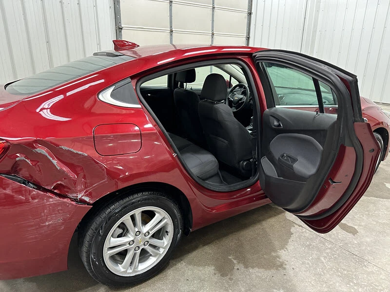 2018 Chevrolet Cruze - Image 17 of 21