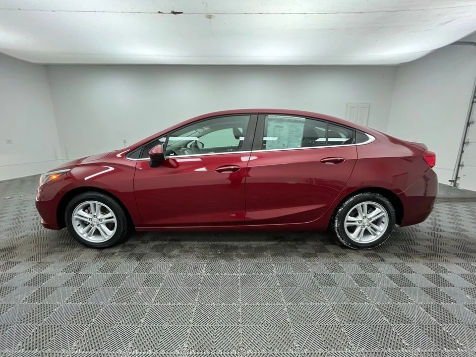 2018 Chevrolet Cruze - Image 9 of 12
