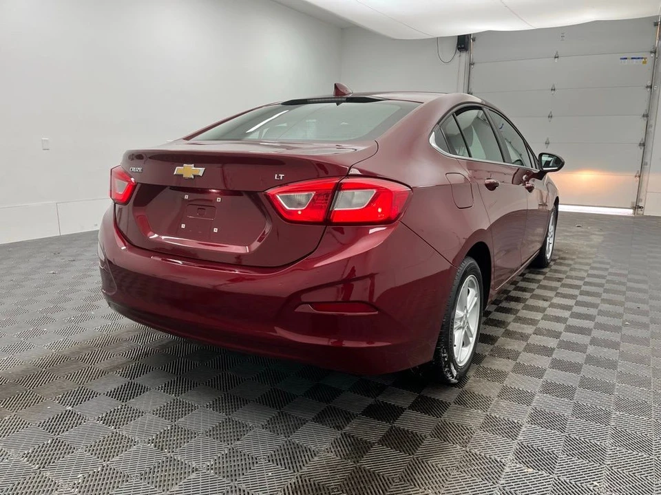 2018 Chevrolet Cruze - Image 8 of 12