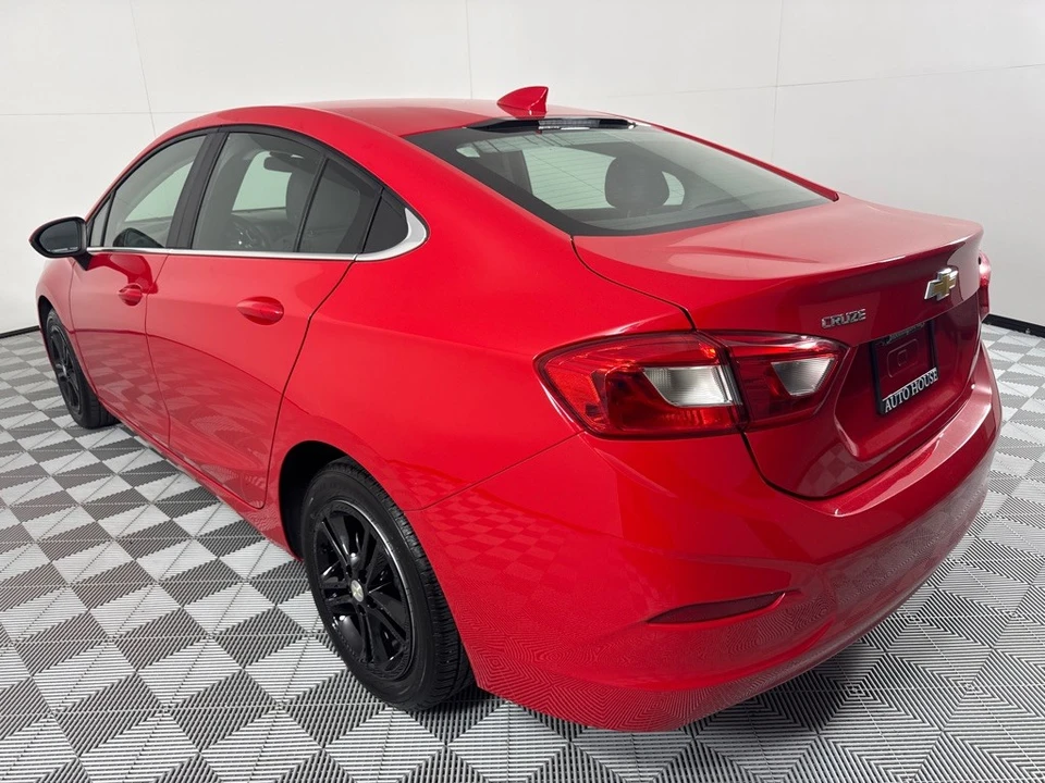 2018 Chevrolet Cruze - Image 8 of 12