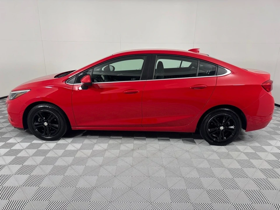 2018 Chevrolet Cruze - Image 9 of 12