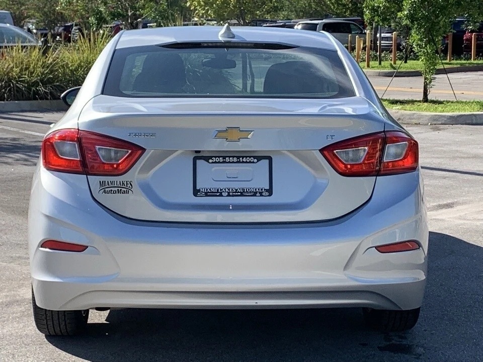 2018 Chevrolet Cruze - Image 11 of 12