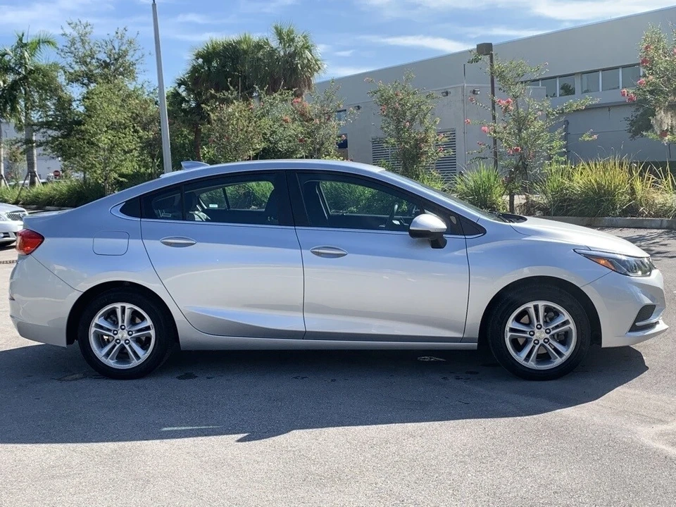 2018 Chevrolet Cruze - Image 12 of 12