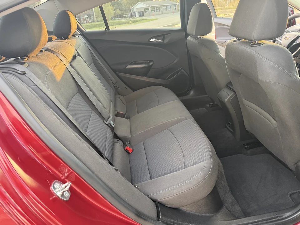 2018 Chevrolet Cruze - Image 16 of 20