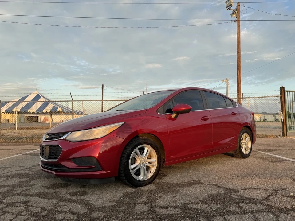 2018 Chevrolet Cruze - Image 2 of 20