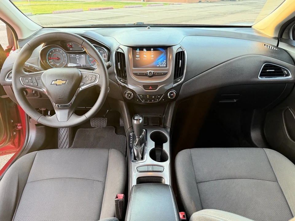 2018 Chevrolet Cruze - Image 14 of 20