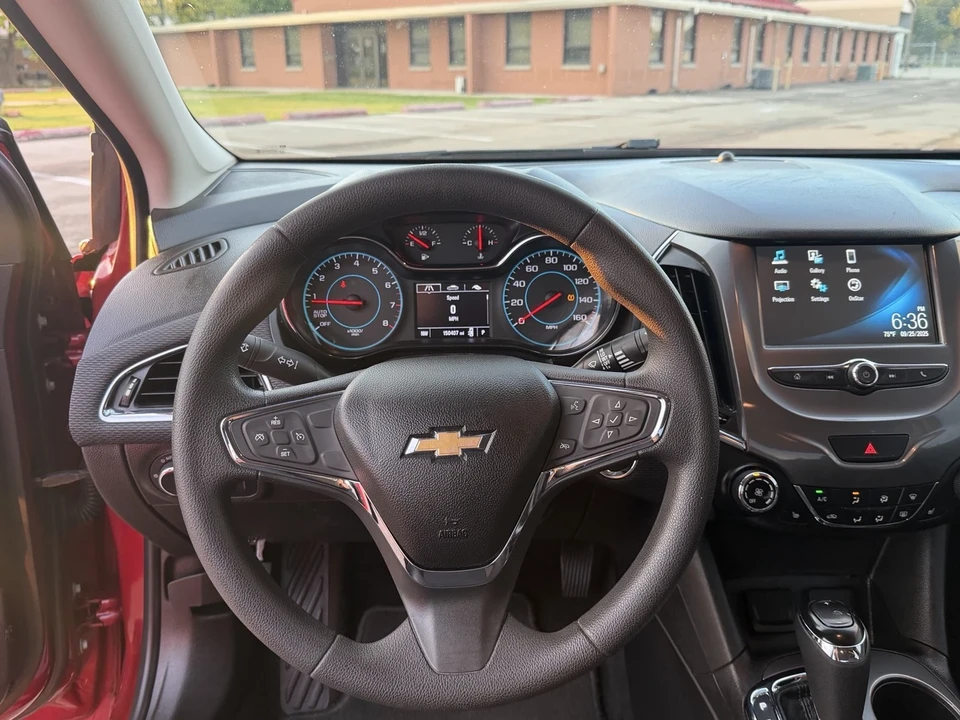 2018 Chevrolet Cruze - Image 15 of 20