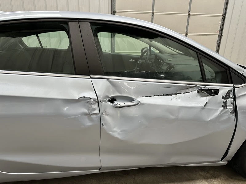 2018 Chevrolet Cruze - Image 18 of 21