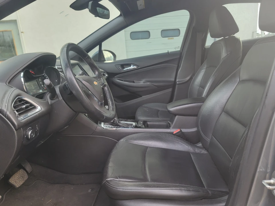2018 Chevrolet Cruze - Image 11 of 20