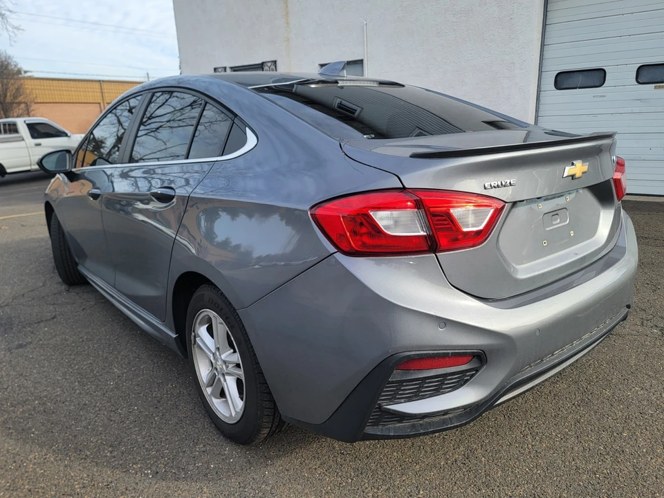 2018 Chevrolet Cruze - Image 3 of 20