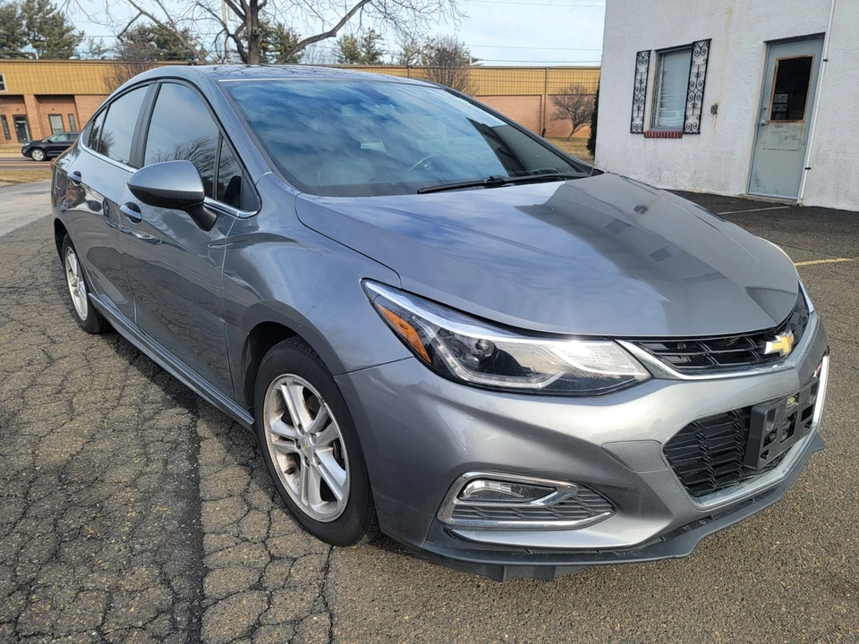 2018 Chevrolet Cruze - Image 17 of 20