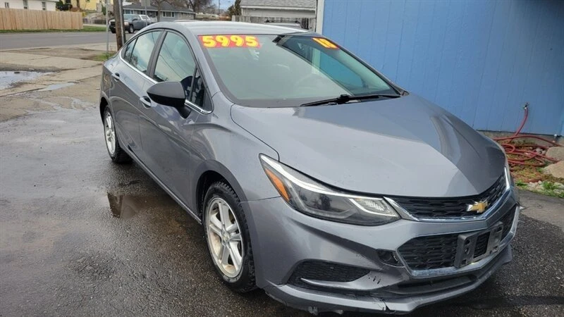 2018 Chevrolet Cruze - Image 2 of 3