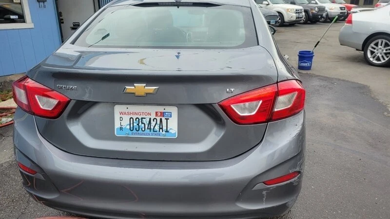 2018 Chevrolet Cruze - Image 3 of 3