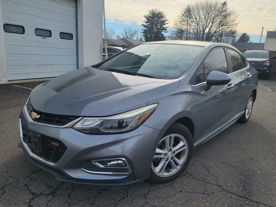 2018 Chevrolet Cruze - Image 11 of 20