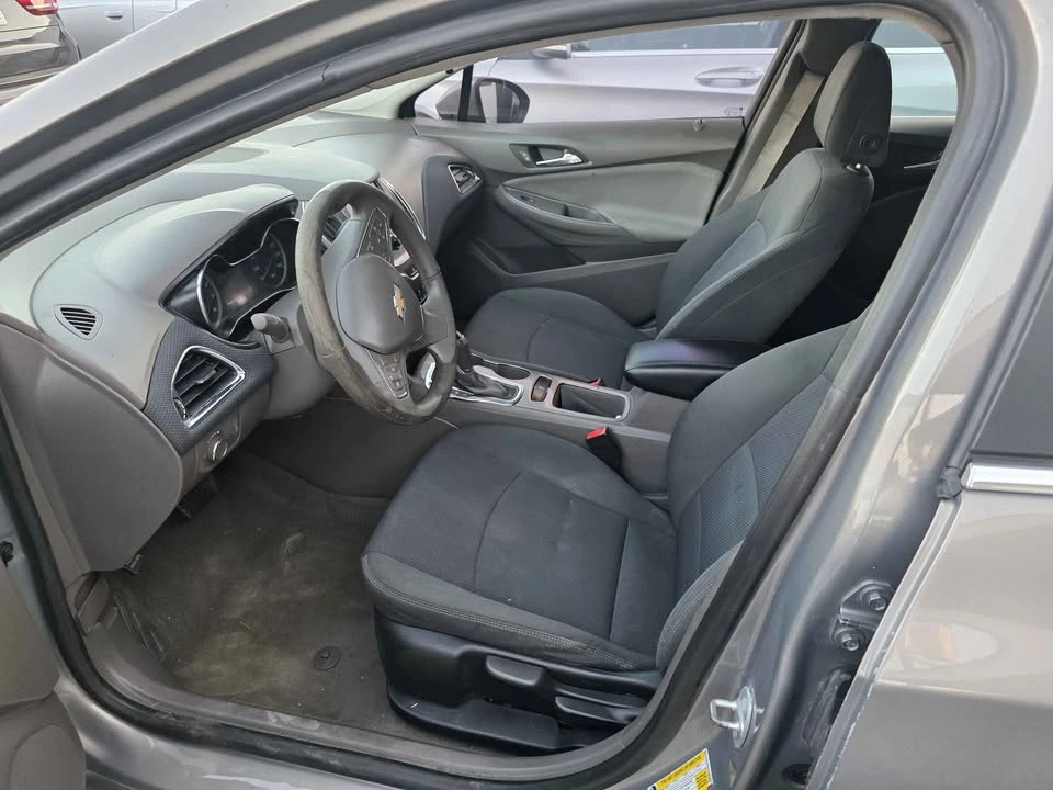 2018 Chevrolet Cruze - Image 9 of 9