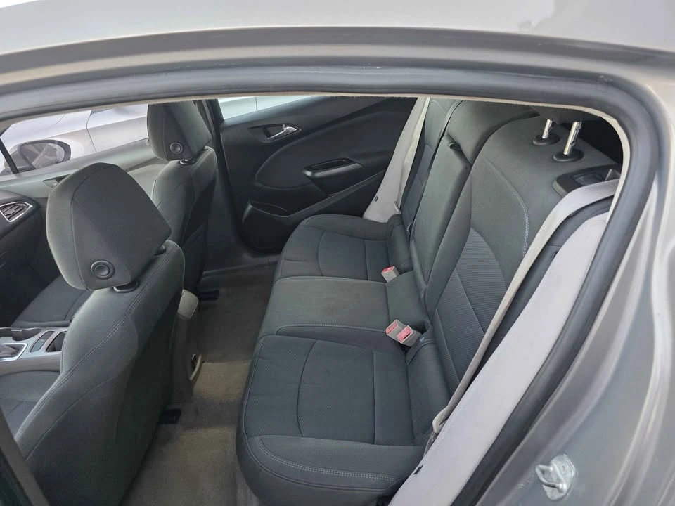 2018 Chevrolet Cruze - Image 8 of 9