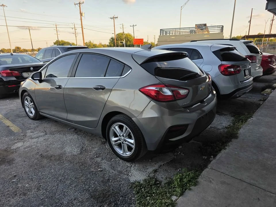 2018 Chevrolet Cruze - Image 6 of 9