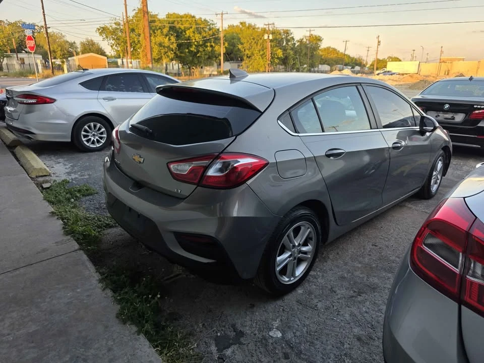 2018 Chevrolet Cruze - Image 4 of 9