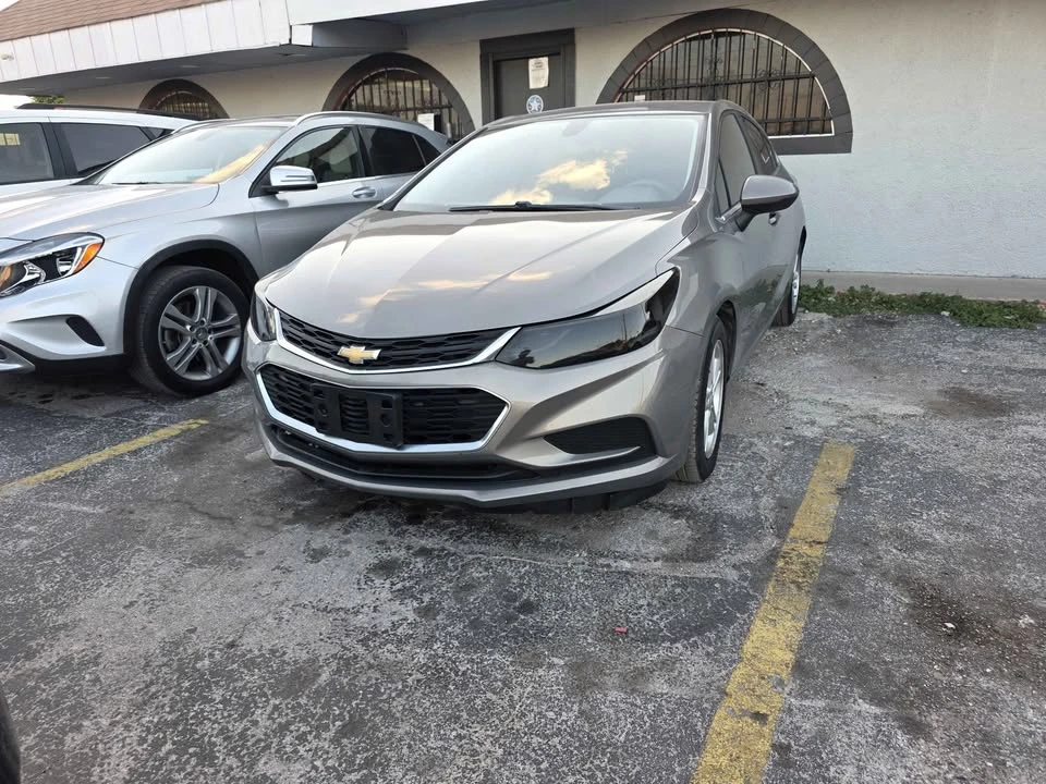 2018 Chevrolet Cruze - Image 5 of 9