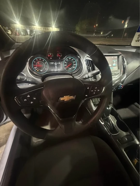 2018 Chevrolet Cruze - Image 9 of 10