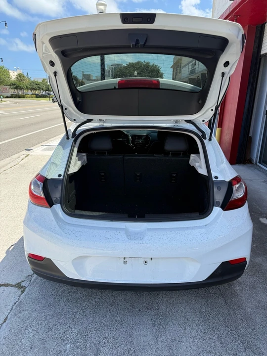 2018 Chevrolet Cruze - Image 5 of 10