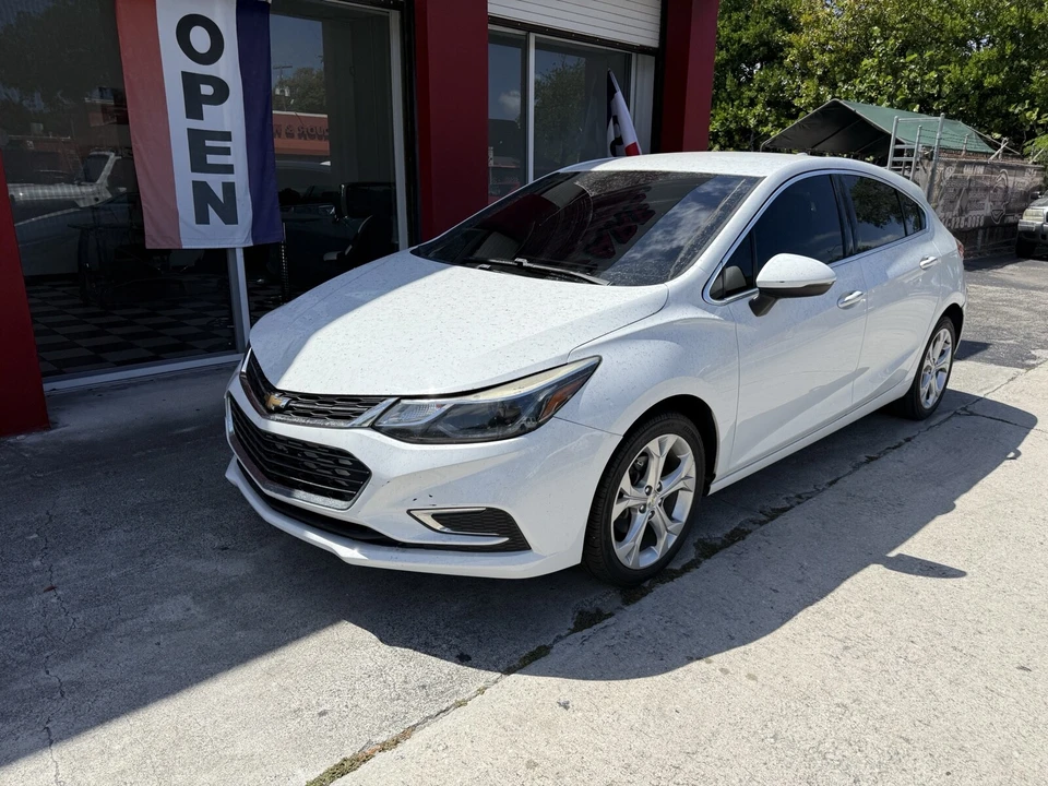 2018 Chevrolet Cruze - Image 2 of 10