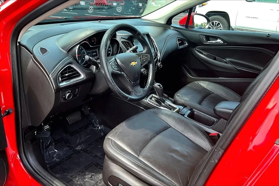 2018 Chevrolet Cruze - Image 13 of 20