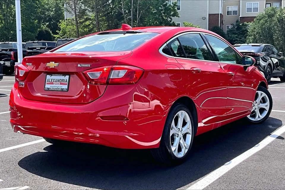 2018 Chevrolet Cruze - Image 12 of 20