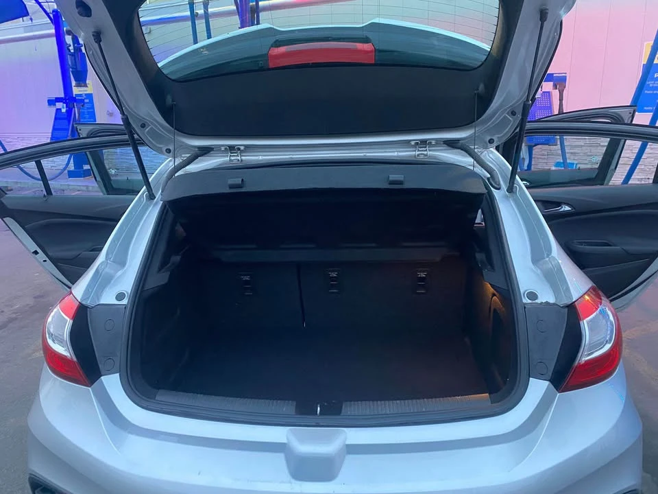 2018 Chevrolet Cruze - Image 10 of 12