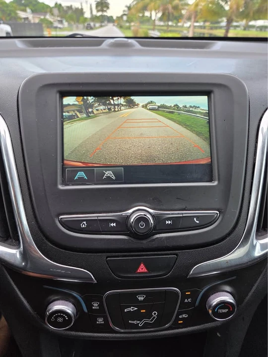 2018 Chevrolet Equinox - Image 6 of 11
