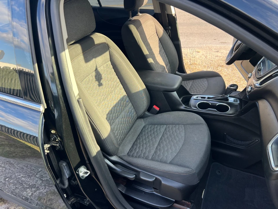2018 Chevrolet Equinox - Image 15 of 21