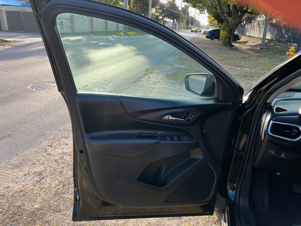 2018 Chevrolet Equinox - Image 13 of 21