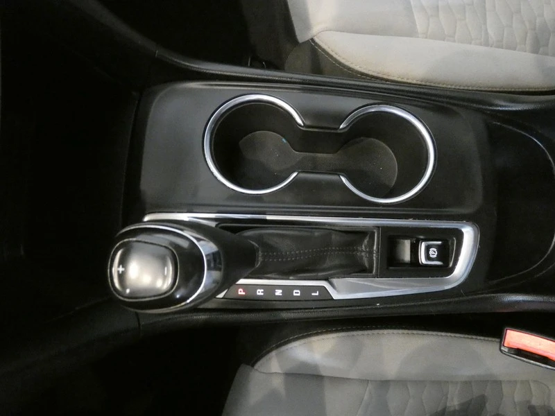 2018 Chevrolet Equinox - Image 15 of 21