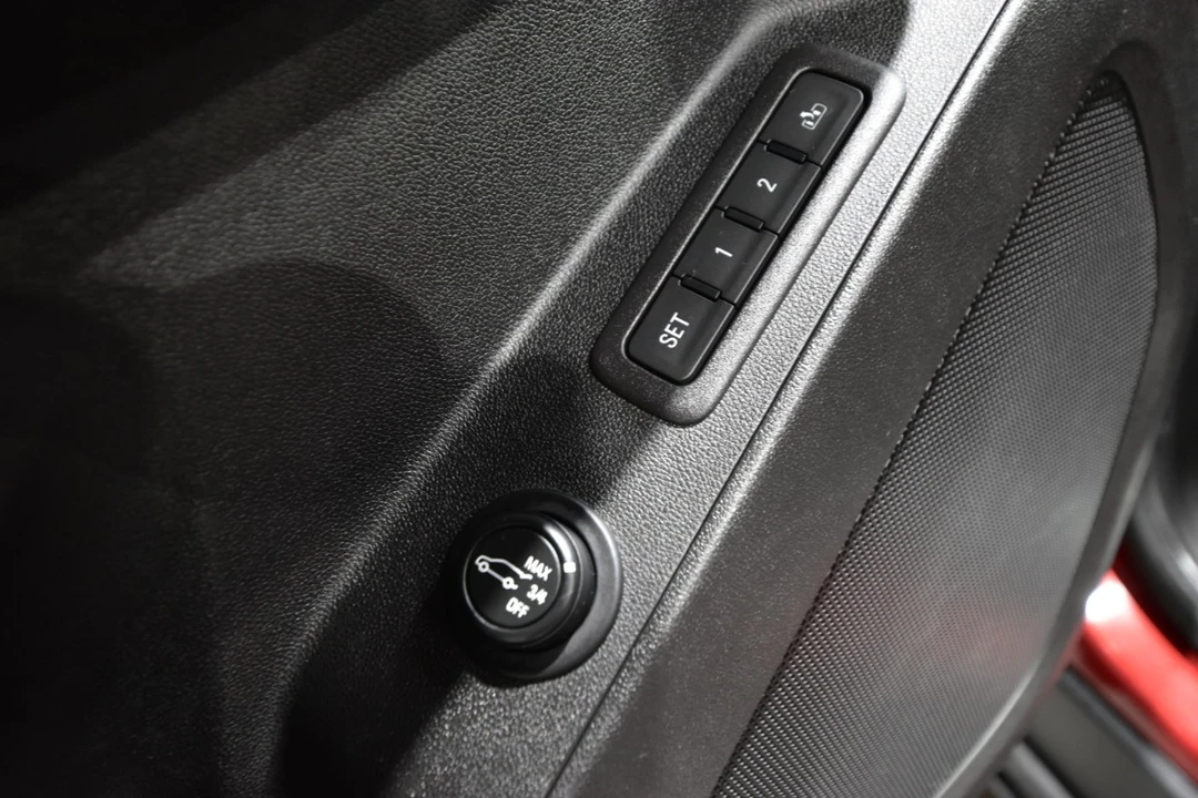 2018 Chevrolet Equinox - Image 15 of 21