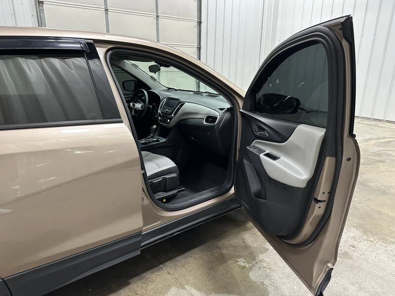 2018 Chevrolet Equinox - Image 20 of 21