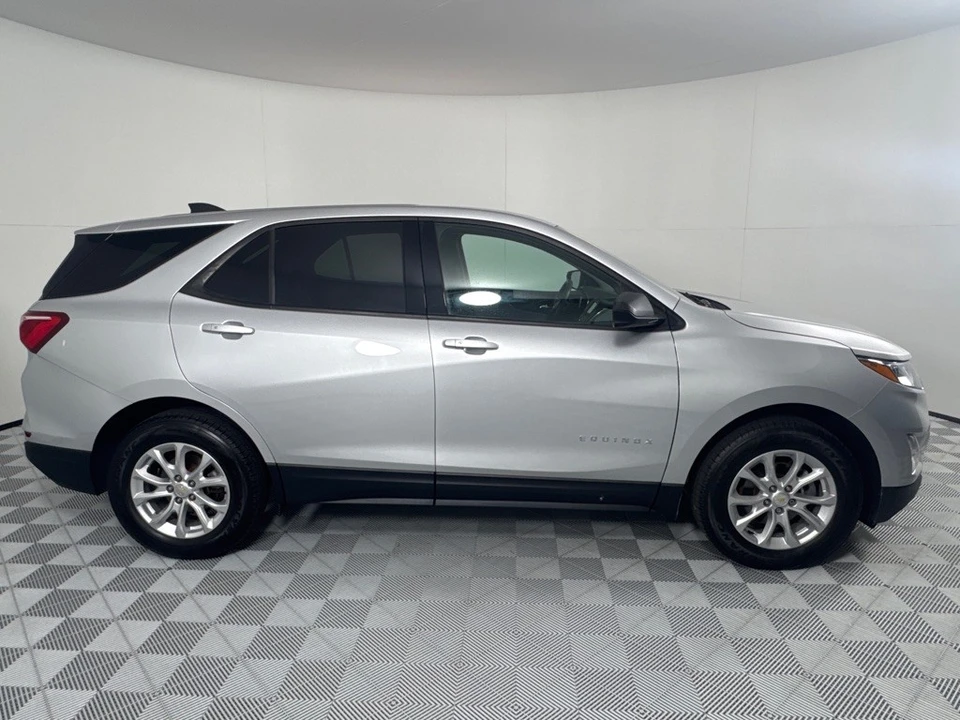 2018 Chevrolet Equinox - Image 4 of 12