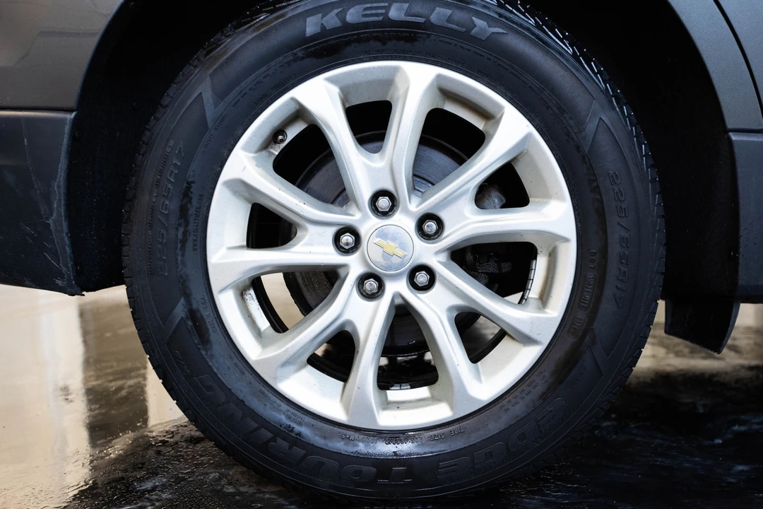 2018 Chevrolet Equinox - Image 14 of 21