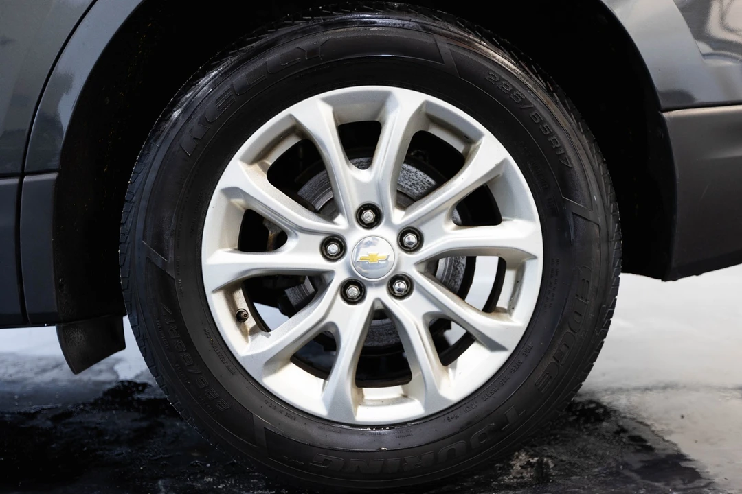 2018 Chevrolet Equinox - Image 9 of 21