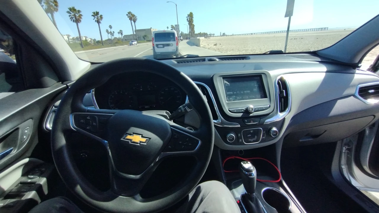2018 Chevrolet Equinox - Image 9 of 20