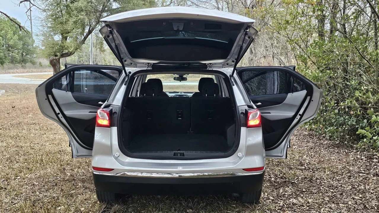 2018 Chevrolet Equinox - Image 18 of 21